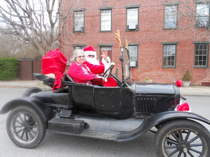 Mr. and Mrs. Santa Claus cruising around