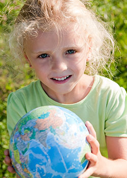 ChildwithEarthGlobe_WEB_3_