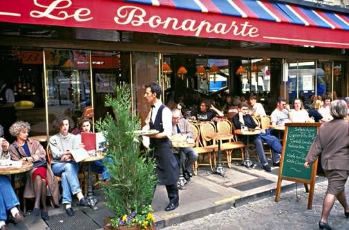 sidewalk-cafe-in-paris