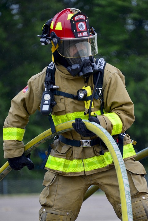 firefighter-1168254_960_720